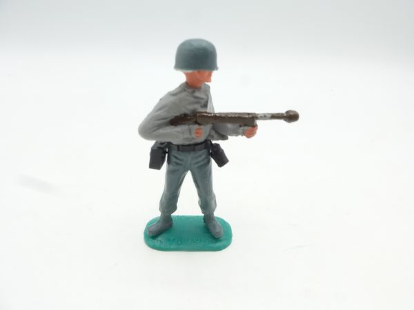 Timpo Toys German soldier 1st version firing