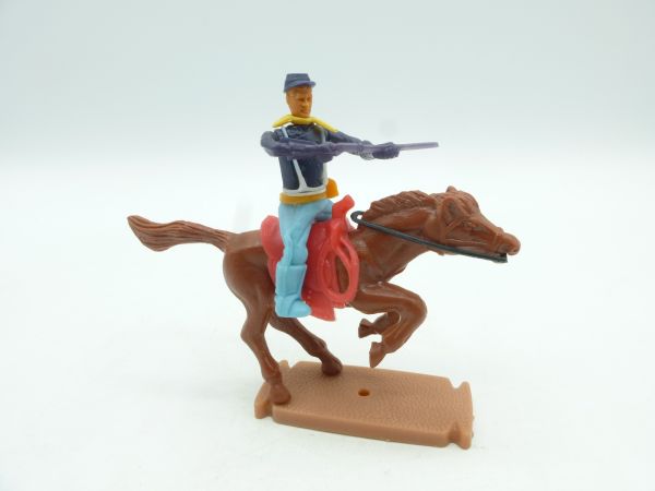 Plasty Union Army Soldier on horseback, shooting rifle