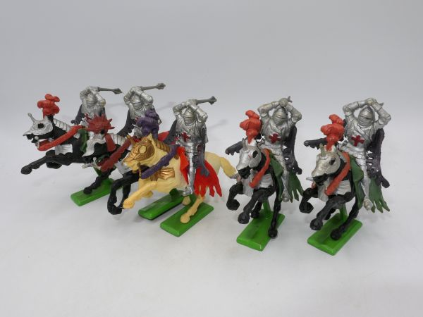 Britains Deetail Group of knights on horseback, lunging with mace (5 figures)