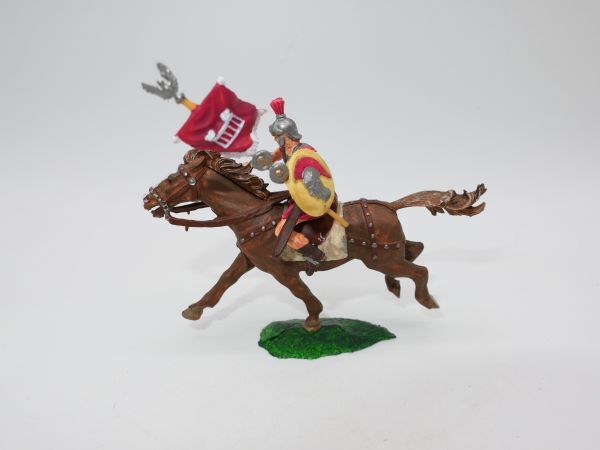 Roman standard bearer riding - great 4 cm modification