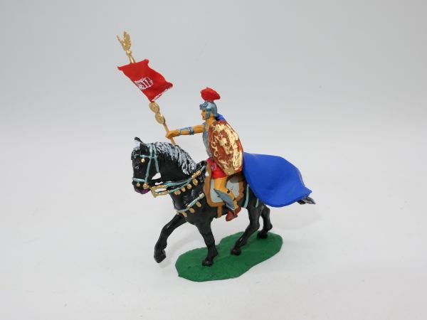 Roman standard bearer on horseback, with cape - great 4 cm modification