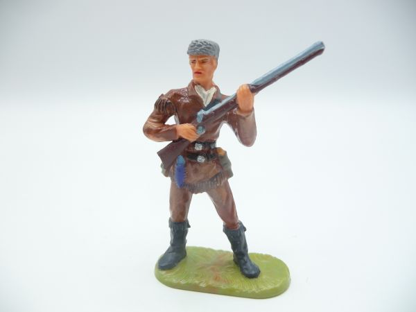Elastolin 7 cm Trapper standing with rifle, No. 6980 - nice painting