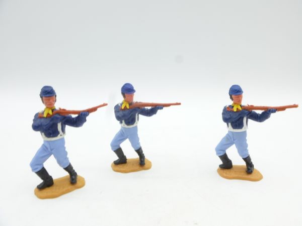 Timpo Toys 3 Union Army Soldiers 3rd version, riflemen standing