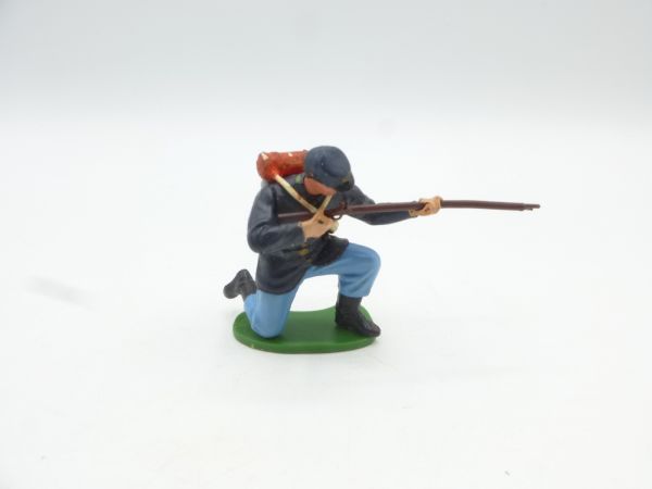 Britains Swoppets Union Army soldier kneeling firing