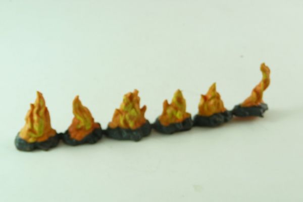 Merten Row with 6 different camp fires for 4 cm figures