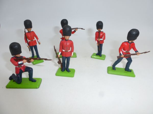 Britains Deetail Set of guardsmen (6 figures)