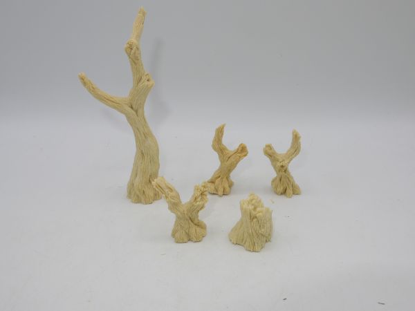 Tree trunks for WW scenes (5 pieces), model kit
