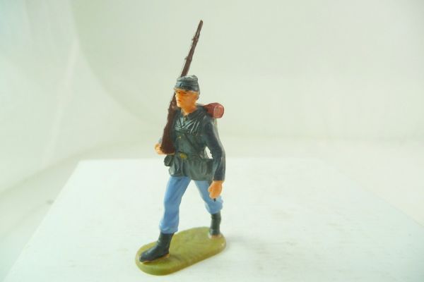 Elastolin 4 cm Nordstaaten: Soldat im Marsch, Nr. 9171 - sehr guter Zustand