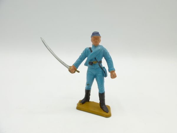 Starlux Union Army soldier standing, sabre at side