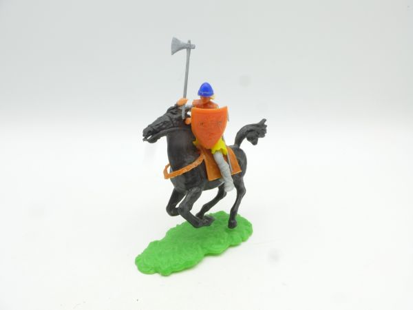 Elastolin 5,4 cm Norman riding with battleaxe + shield