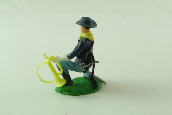 Elastolin Union Army soldier kneeling with trumpet