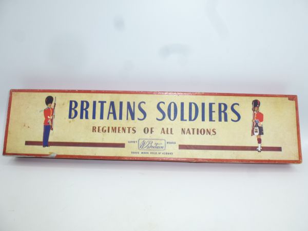 Britains Deetail Beautiful old box British Infantry, No. 195 with 8 figures