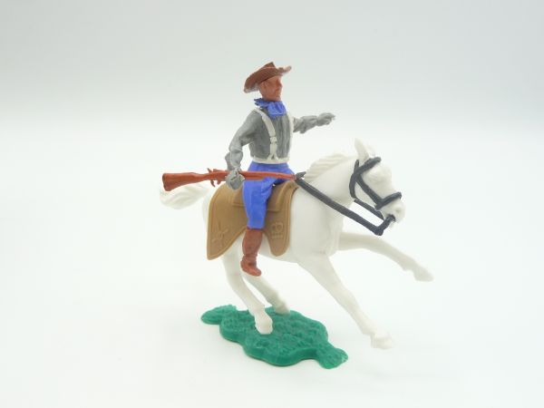 Timpo Toys Confederate Army soldier 1st version riding with rifle at side, arm stretched out