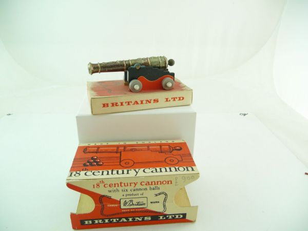 Britains 18th Century Cannon - in great old packing incl. cannonballs