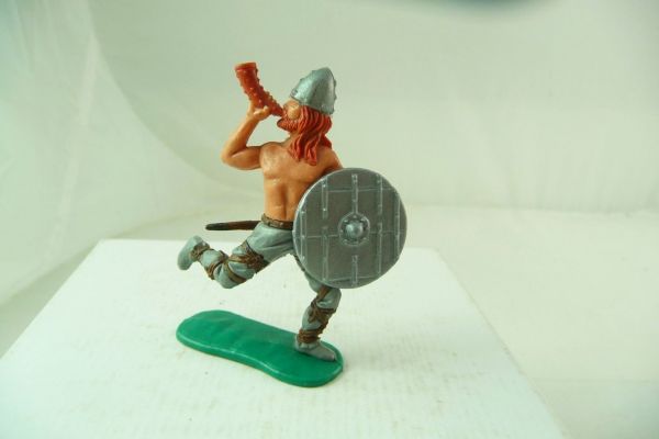 Timpo Toys Wikinger mit Horn auf seltenem, laufenden Unterteil (grau)