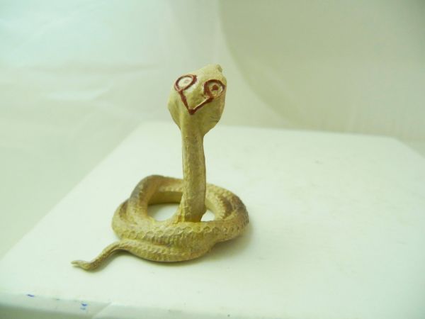 Starlux Spectacled cobra