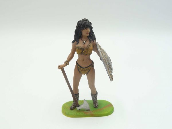 Modification 7 cm Warrior / Amazon with long axe + shield - great modification