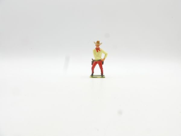 Starlux Cowboy, pulling pistol with both hands - early figure