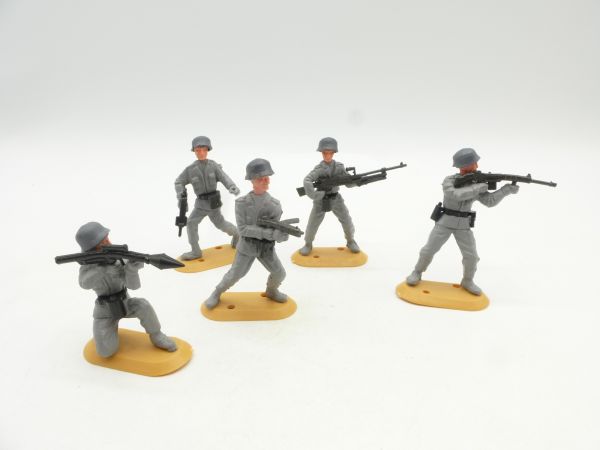 Cherilea Set WK soldiers (5 figures)