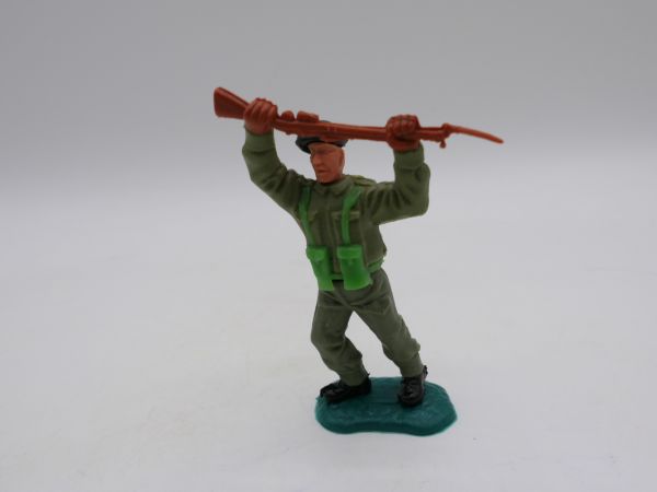 Timpo Toys Englischer Soldat (schwarzes Barett) mit Gewehr zustoßend