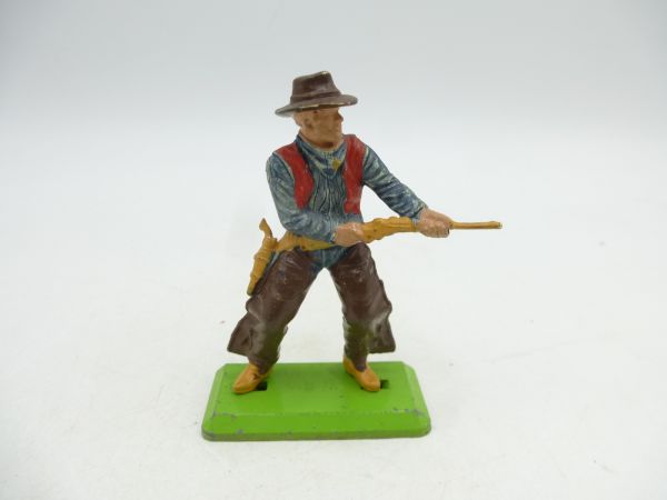 Britains Deetail Cowboy standing, shooting from the hip