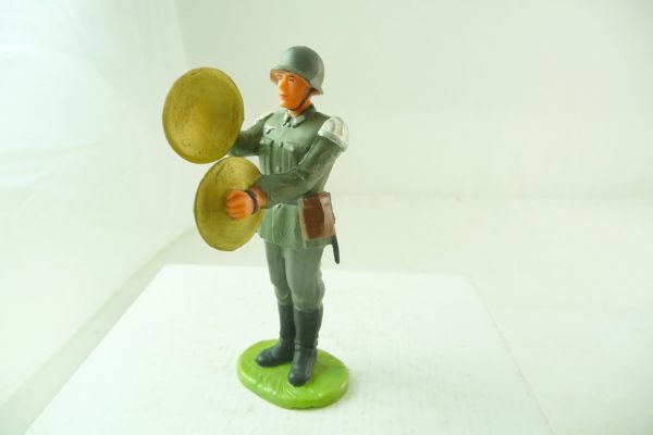 Elastolin 7 cm German Wehrmacht 1939: Musician standing with cymbal, No. 10260