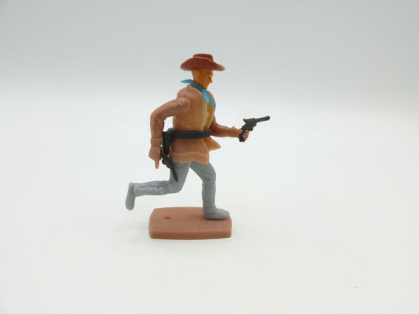 Plasty Cowboy running with 2 pistols