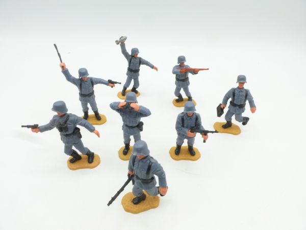 Timpo Toys Set of Germans (8 figures), removable steel helmet