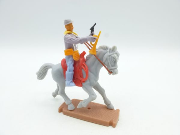 Plasty Confederate on horseback with trumpet + rifle