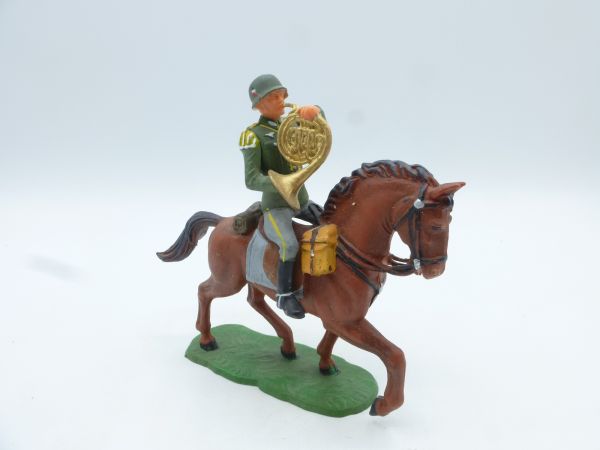 Elastolin 7 cm German Wehrmacht: musician on horseback with French horn