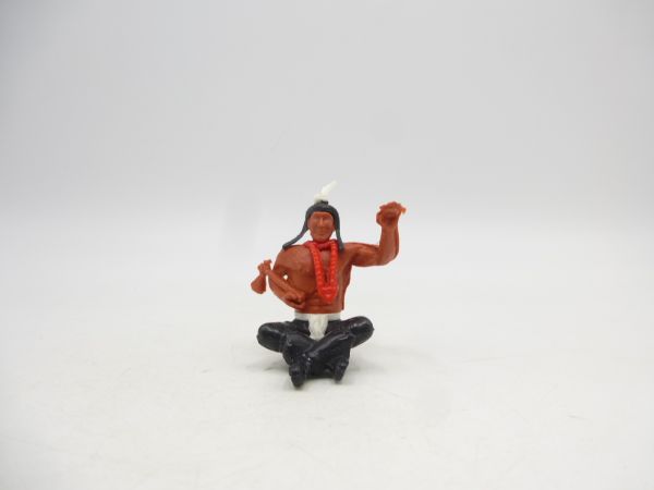 Timpo Toys Indianer 2. Version sitzend mit Tomahawk, grüßend