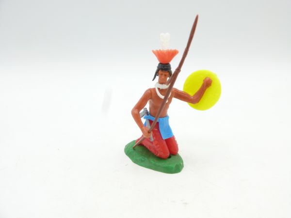 Elastolin 5,4 cm Irokese kniend mit Speer + Schild (zusätzl. Waffe im Gurt)