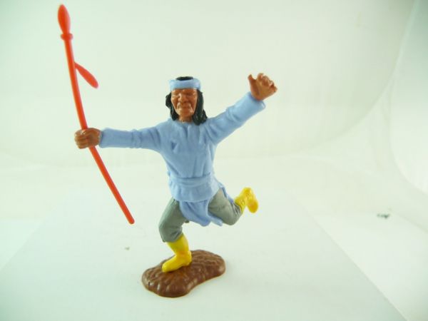 Timpo Toys Apache, hellblau laufend mit Speer (rot) - tolle Farbkombi