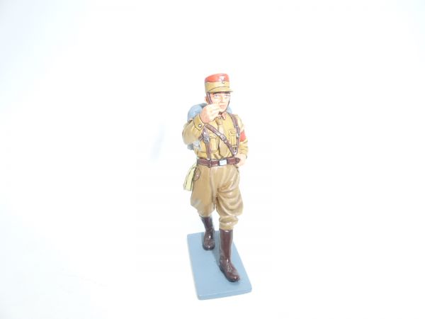 King & Country Leibstandarte SS Adolf Hitler, soldier marching, waving