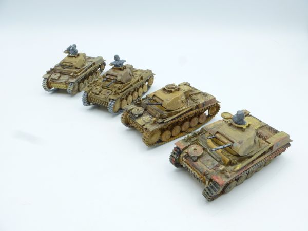 Esci 1:87 4 tanks - painted
