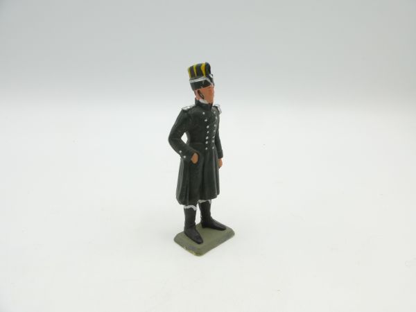 Starlux Waterloo soldier standing