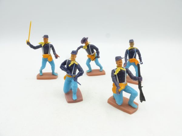 Plasty Set of Union Army Soldiers on foot (5 figures)