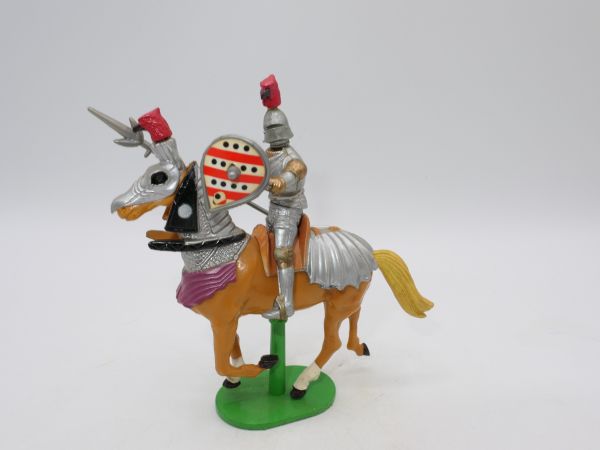 Britains Deetail Movable knight on horseback with lance + shield