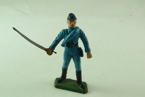 Starlux Union Army soldier standing with sabre