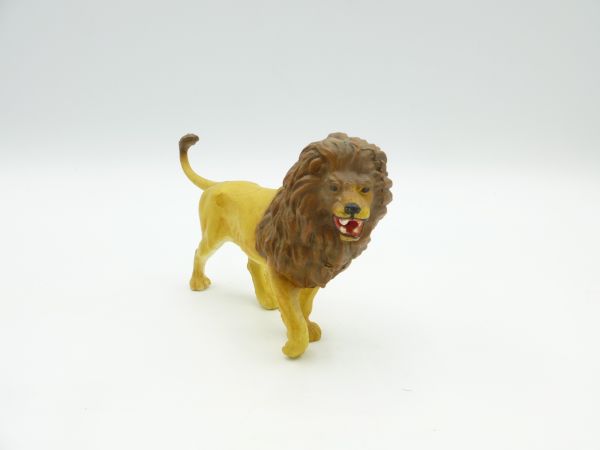 Preiser Lion walking - brand new with orig. packaging