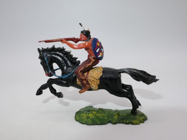 Elastolin 4 cm Indianer zu Pferd mit Gewehr, Nr. 6845 - eine Feder fehlt