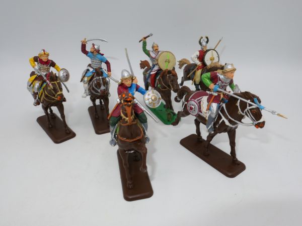 Group of Hun horsemen (5 figures, 54 mm size) - great painting