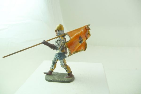 Modification 7 cm Knight walking, flag shouldered - great version