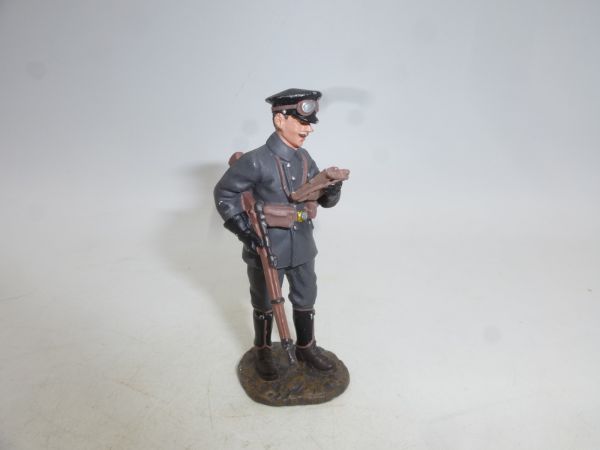Hachette Collection Conducteur Germany 1915 (7 cm series WW I)