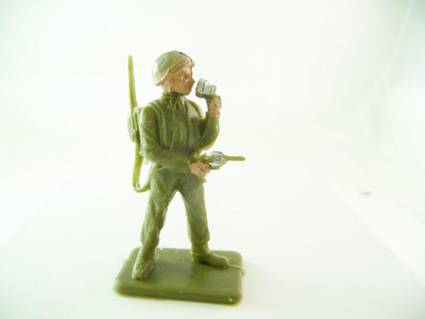 Crescent Soldat stehend, Funker mit Pistole, ca. 5 cm hoch