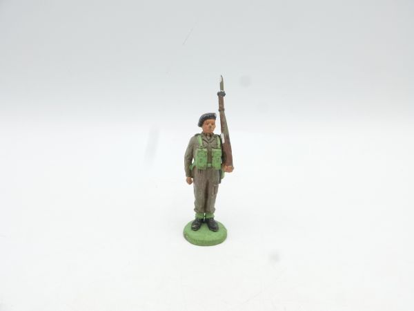 Britains Swoppets English soldier with black beret