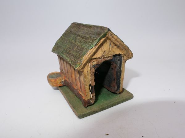 Elastolin compound Dog kennel on wooden plate (height 5 cm) - see photos