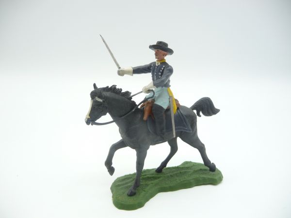 Britains Swoppets Union Army Soldier, officer on horseback, sabre raised