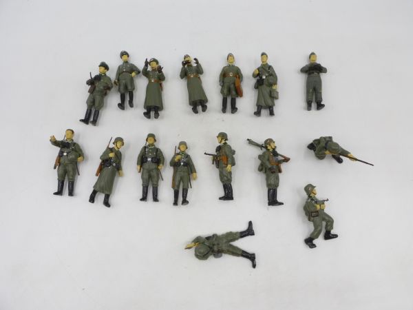 TAMIYA 1:32 Group of German soldiers + officers (16 figures)