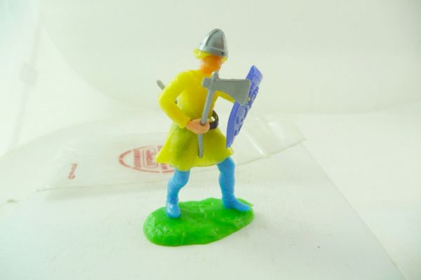 Elastolin 5,4 cm Norman with battleaxe, sword + shield, yellow - in original bag